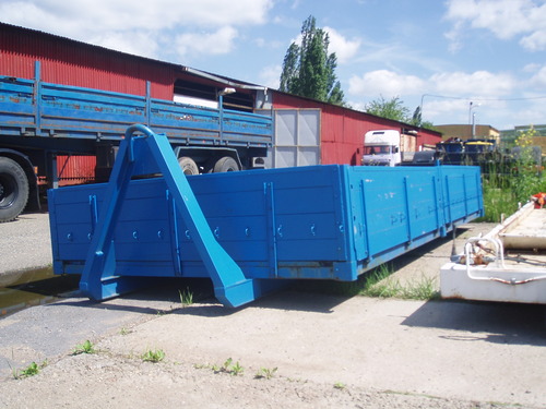 Kontejner valníkový