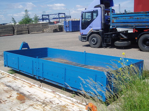 Kontejner valníkový